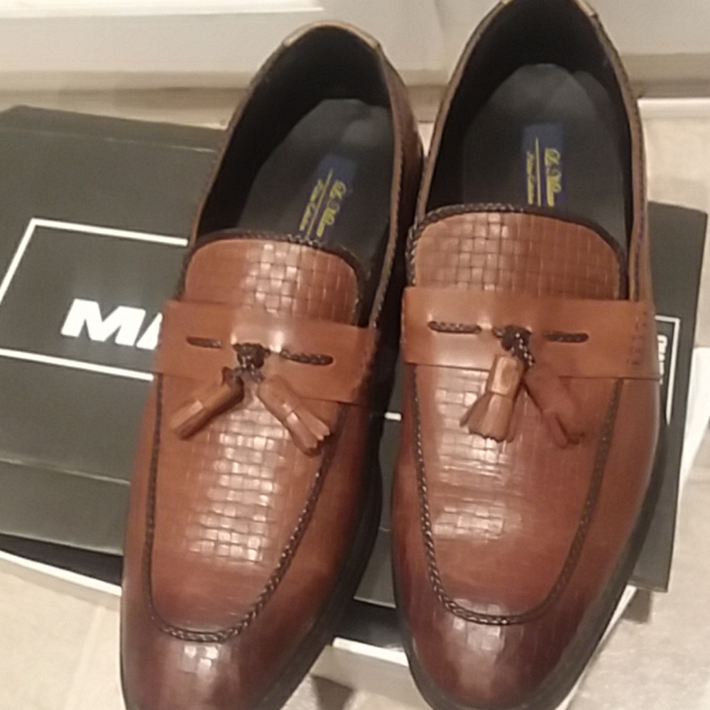 Men casual  Loafers  with tassel  1 pair